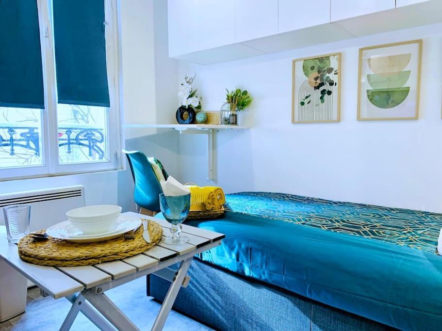 Apartment Le Mini Nook - Metro 9 Robespierre Porte De Paris *