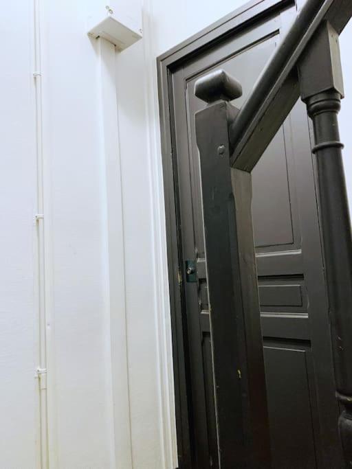 Apartment Le Mini Nook - Metro 9 Robespierre Porte De Paris Bagnolet