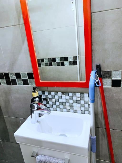 Le Mini Nook - Metro 9 Robespierre Porte De Paris * Bagnolet