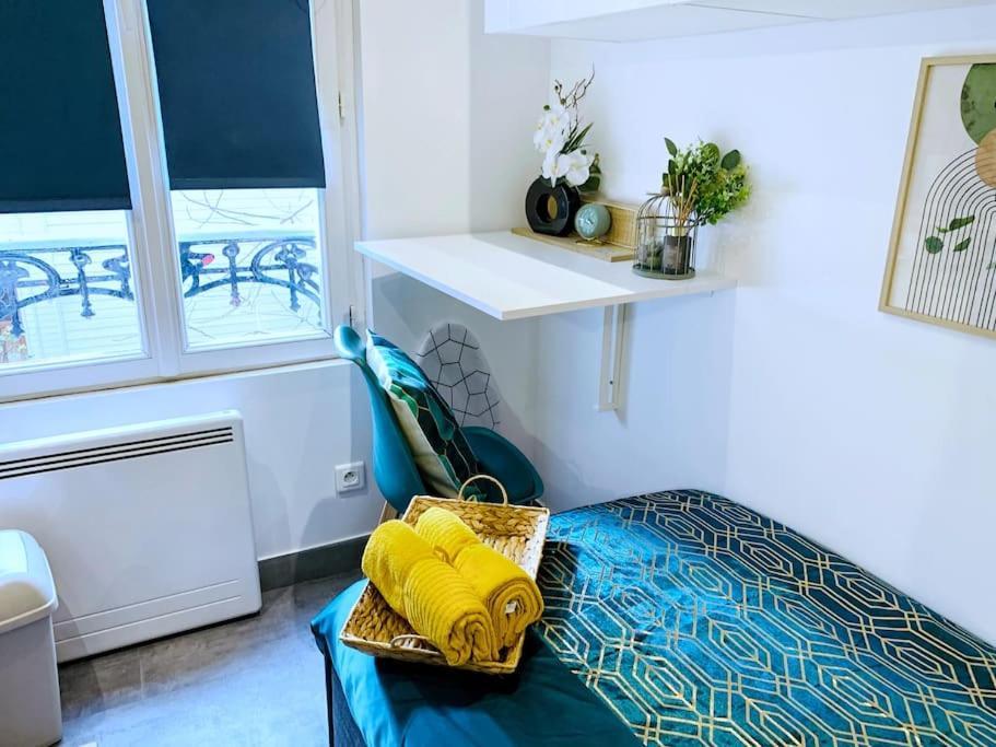 Apartment Le Mini Nook - Metro 9 Robespierre Porte De Paris *
